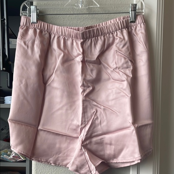 Ettitude Pink Satin Pajama Shorts for Relaxation - Picture 1 of 3